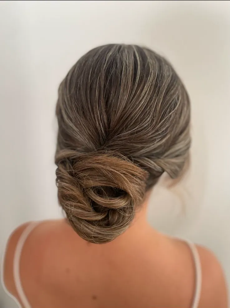 Recogido bajo de novia hecho por Isabel Lozano